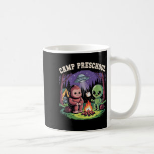 Caneca De Café Crianças acampam crianças na pré-escola Alienígena