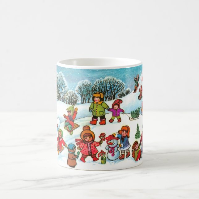 Caneca De Café Crianças brincando na neve (Centro)