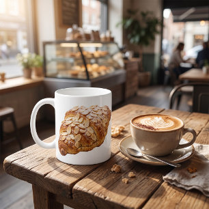 Caneca De Café Croissant Fresco de Amêndoa Pão Francês