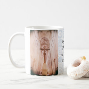Caneca De Café Crucifixo atrás do altar do mosteiro da Batalha