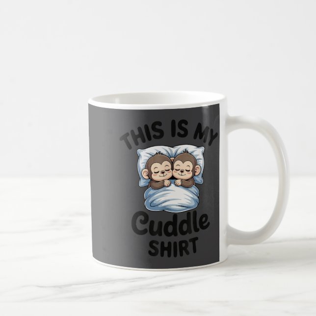 Caneca De Café Cute Monkey Sleep Couple This Is My Cuddle  (Direita)
