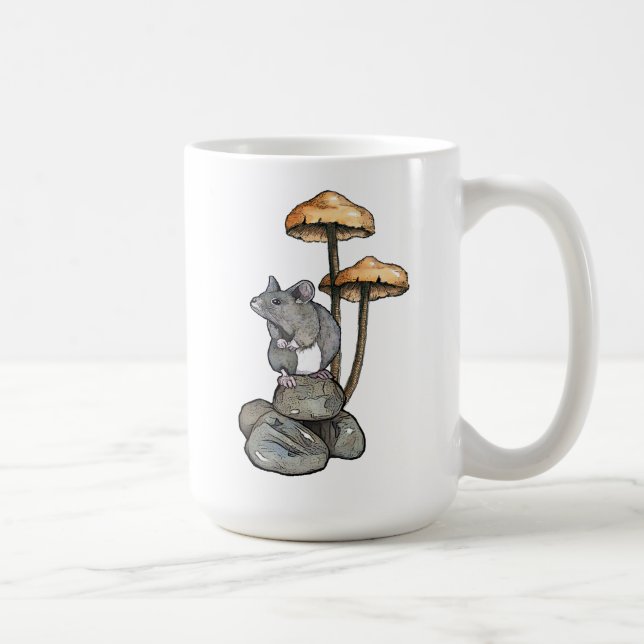 Caneca De Café Cute Mouse Standing on Rocks, with Mushrooms (Direita)