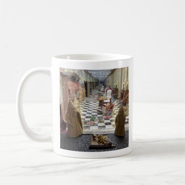 Caneca de Café da Casa Assombrada de Lewis Chess 4 (Esquerda)