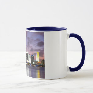 Caneca de café da skyline da noite de Miami