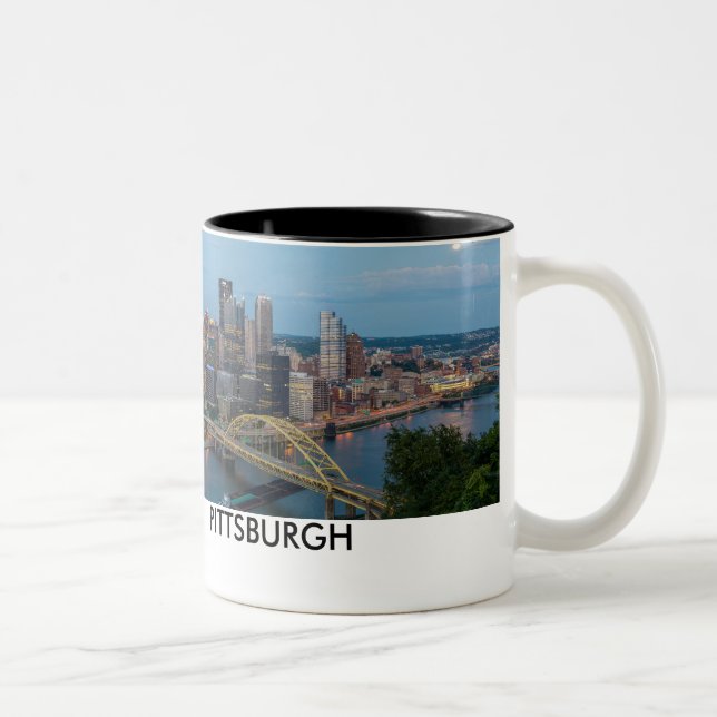 Caneca de café da skyline de Pittsburgh (Direita)