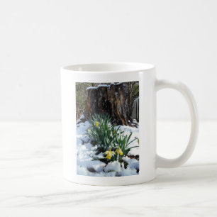 Caneca De Café Daffodilos amarelos na neve