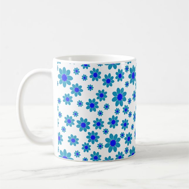 Caneca De Café Daisies Azuis | Padrão De Daisy Repetitiva Floral (Esquerda)