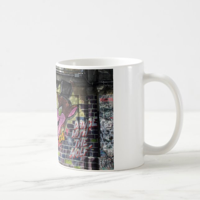 Caneca De Café Dança Com O Grafite Do Lobo (Direita)