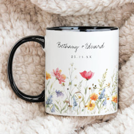 Caneca de café de casamento de flores silvestres e