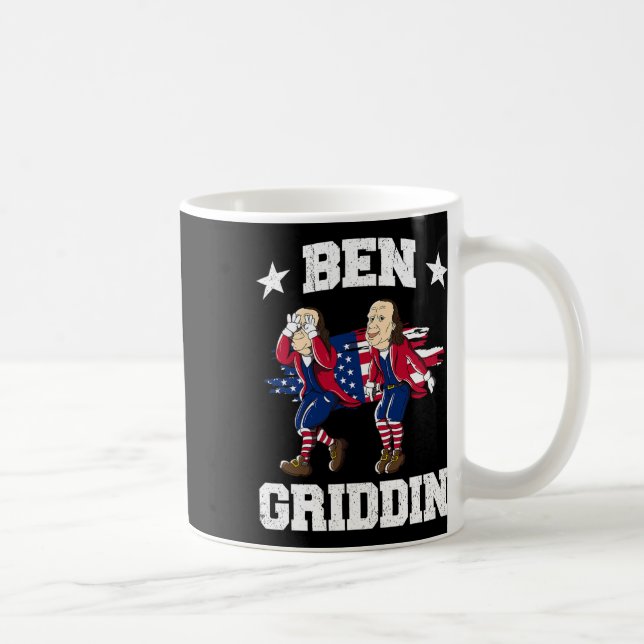 Caneca De Café De Julho De Benjamin Franklin Griddy Ben Griddin 1 (Direita)