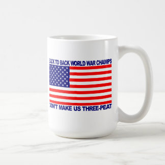Caneca De Café De volta à guerra mundial traseira os campeões