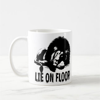 CANECA DE CAFÉ DEITAR NO CHÃO