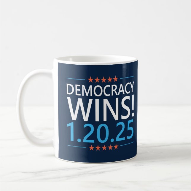 Caneca De Café Democracia Vence Kamala Harris 1.20.25 (Esquerda)