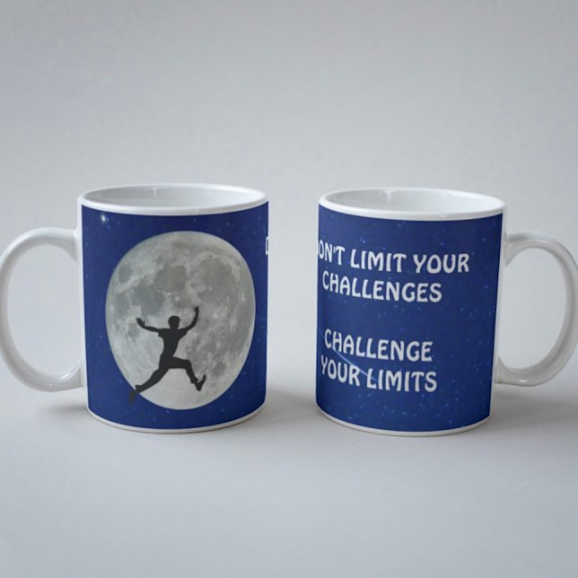 Caneca De Café Desafie sua cotação motivacional de limites (Criador carregado)