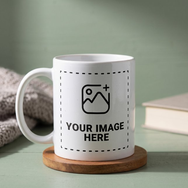 Caneca De Café Design de Foto Favorita Assinatura (Simulated mug on table)