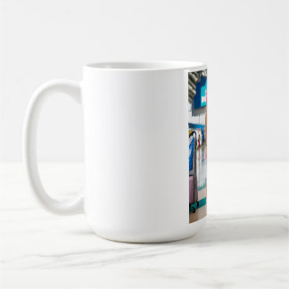 Caneca De Café "Despedida Romântica do Aeroporto: Príncipe Turbad