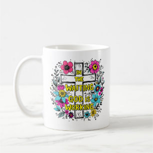 Caneca De Café Deus Está Trabalhando Mug   Taça Floral Cristã de 