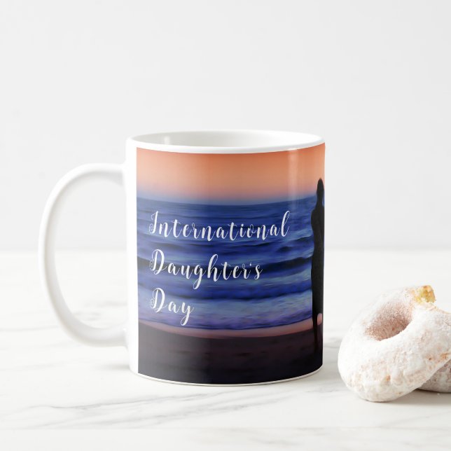 Caneca De Café Dia Internacional das Filhas (Com Donut)