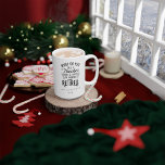 Caneca De Café Diretor da Escola de Professores Reformados Person<br><div class="desc">Engraçado professor aposentado dizendo que é perfeito para a festa de aposentadoria para seu colega favorito que tem bom senso de humor. O ditado sobre este presente moderno de professor reformado diz "O que você chama de professor feliz na segunda-feira? Aposentado." Adicione o nome do professor e o ano de...</div>
