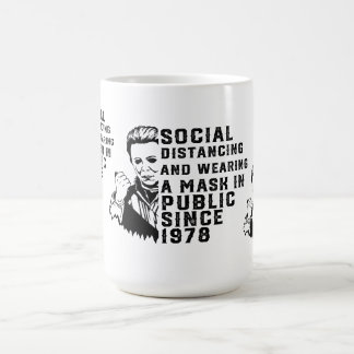 Caneca De Café Distanciamento Social de Michael Myers