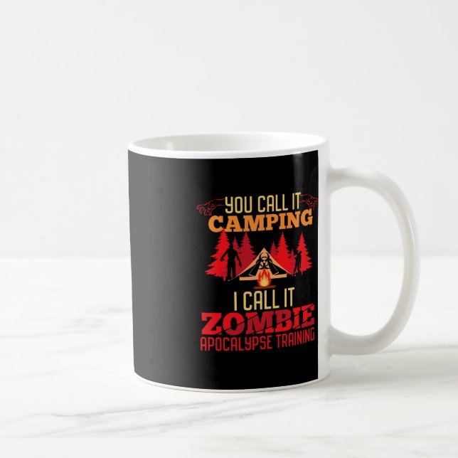 Caneca De Café Diversão de treinamento do Apocalypse Zombie acamp (Direita)