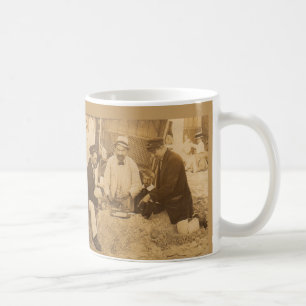 Caneca De Café Divertimento de 1914 na RPPC de praia
