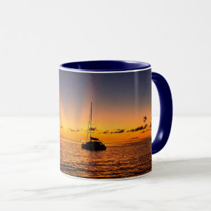 Caneca de Café do Caribe com pôr do sol e veleiro