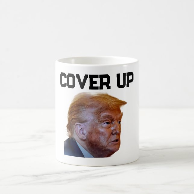 Caneca de Café do Encobrimento de Trump (Centro)