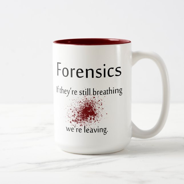 Caneca de café do forense (Direita)