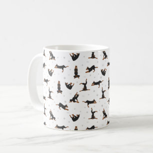 Caneca De Café Doberman Pinscher cão fazendo ioga