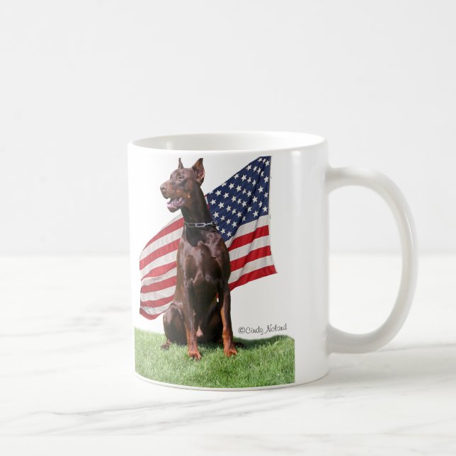 Caneca De Café Dobermann vermelho e bandeira (Direita)