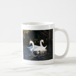 Caneca De Café Dois Cisnes E Um Pato