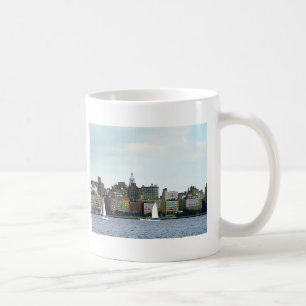Caneca De Café Dois veleiros contra Manhattan Skyline
