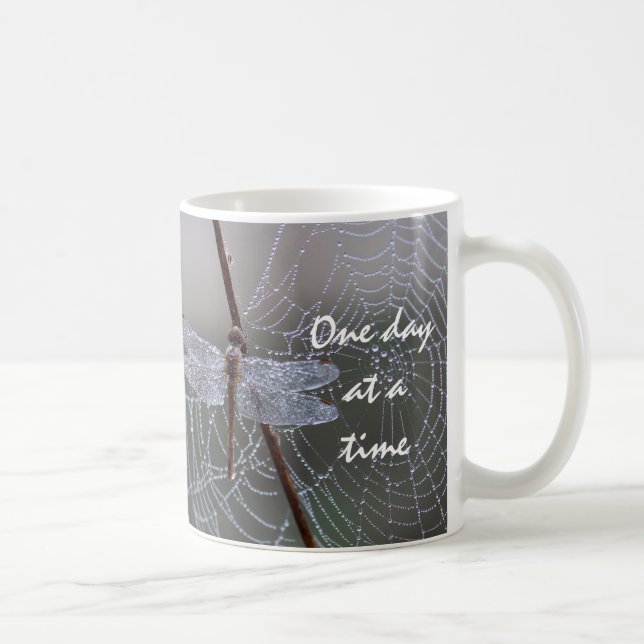 Caneca De Café Dragonfly "Um dia de cada vez" Coffee Mug (Direita)
