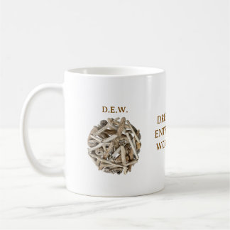 CANECA DE CAFÉ DRIFTWOOD ENTHUSIASTS WORLDWIDE. D.E.W. MUG