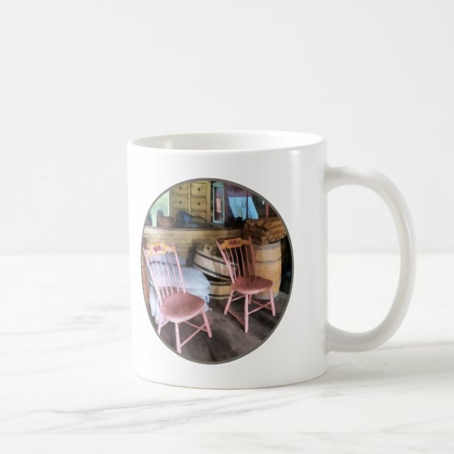 Caneca De Café Duas Cadeiras Rosa Na Loja Geral (Direita)