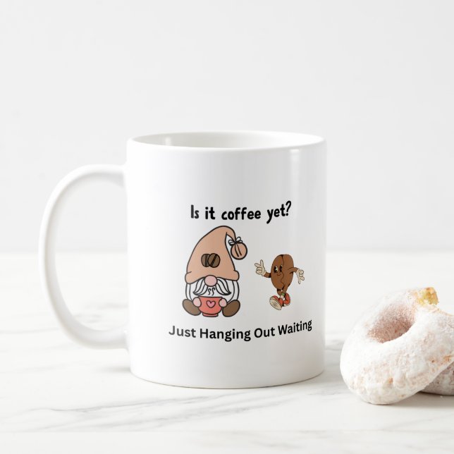 Caneca De Café É café ainda com Gnomo em café? (Com Donut)