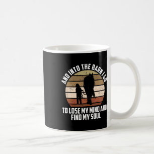 Caneca De Café E No Celeiro Eu Vou Ao Perder Da Minha Mente E Enc