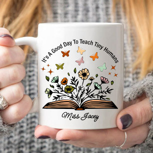 Caneca De Café é um bom dia para ensinar pequenos humanos, presen