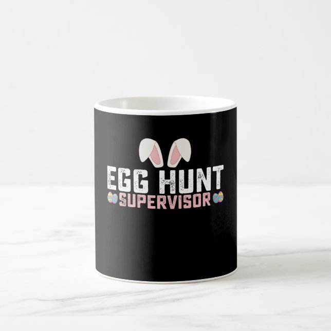 Caneca De Café Egg Hunt Supervisor Engraçado Coelho da Páscoa (Centro)