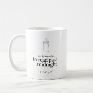 Caneca De Café Ela Acende Velas Para Ler Passada a Meia-Noite Boo