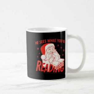 Caneca De Café Ele Vê O Que Você Tem Lido Livro Engraçado San