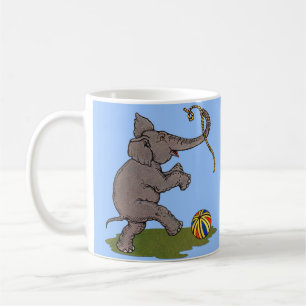 Caneca De Café elefante feliz brincando com corda e bola
