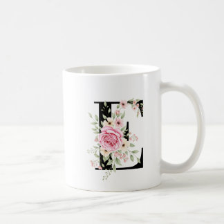 Caneca De Café Elegant Alphabet Coffee Cup with Pink Rose Design