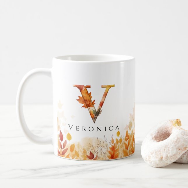 Caneca De Café Elegante Cair Deixa Letra V Monograma Inicial (Com Donut)