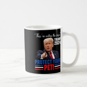 Caneca De Café Eles estão comendo os cachorros Trump 2024 Debate 