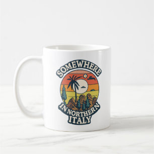 Caneca De Café Em Algum Lugar Na Itália Norte