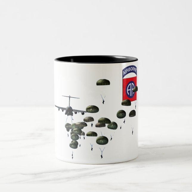 Caneca De Café Em Dois Tons 82.o Paraquedistas de Pulsação (Centro)