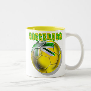 Caneca De Café Em Dois Tons A bola de futebol nova de Socceroos do australiano