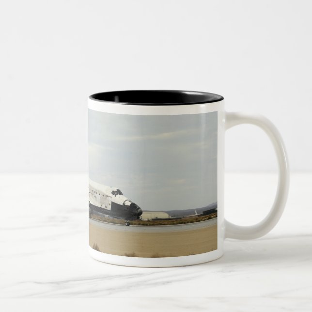 Caneca De Café Em Dois Tons A Detecção de Desligamento de Espaço implementa a  (Direita)